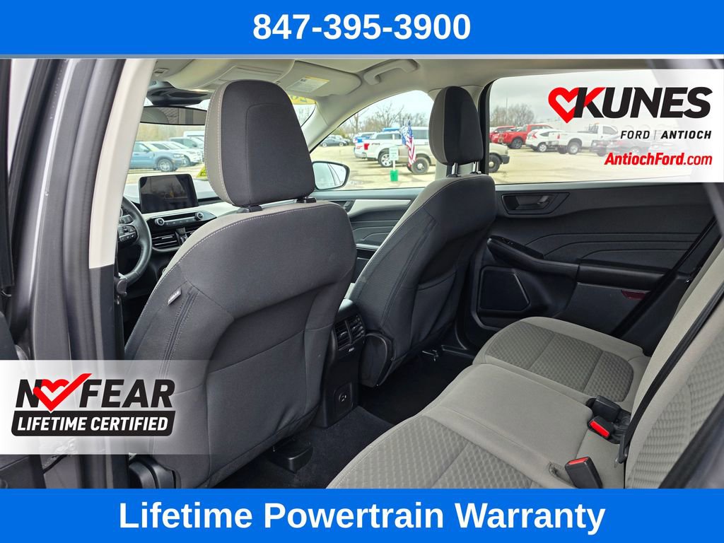 Used 2022 Ford Escape SE w/ Cold Weather Package FWD image 18