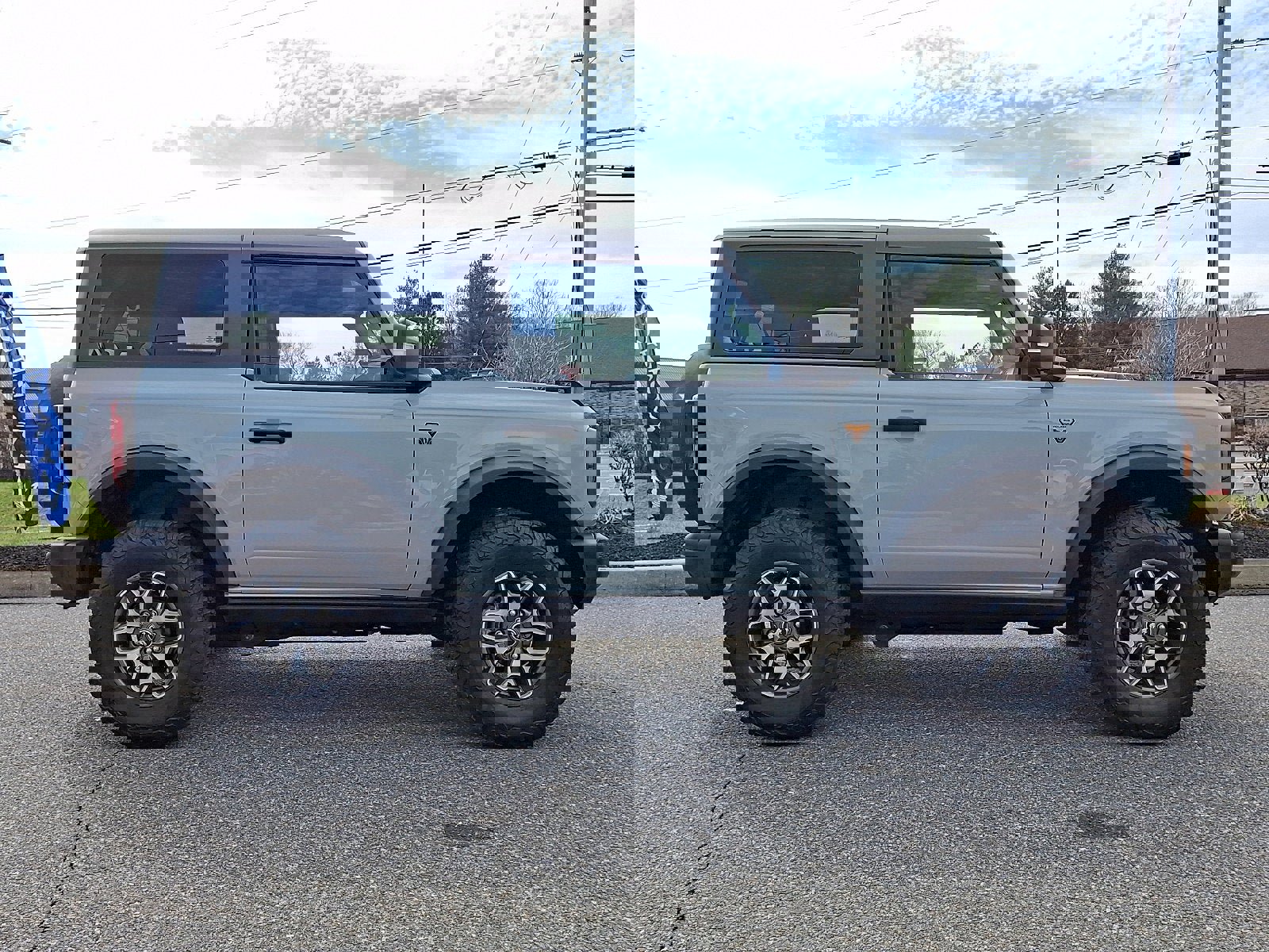 Used 2023 Ford Bronco Badlands image 7