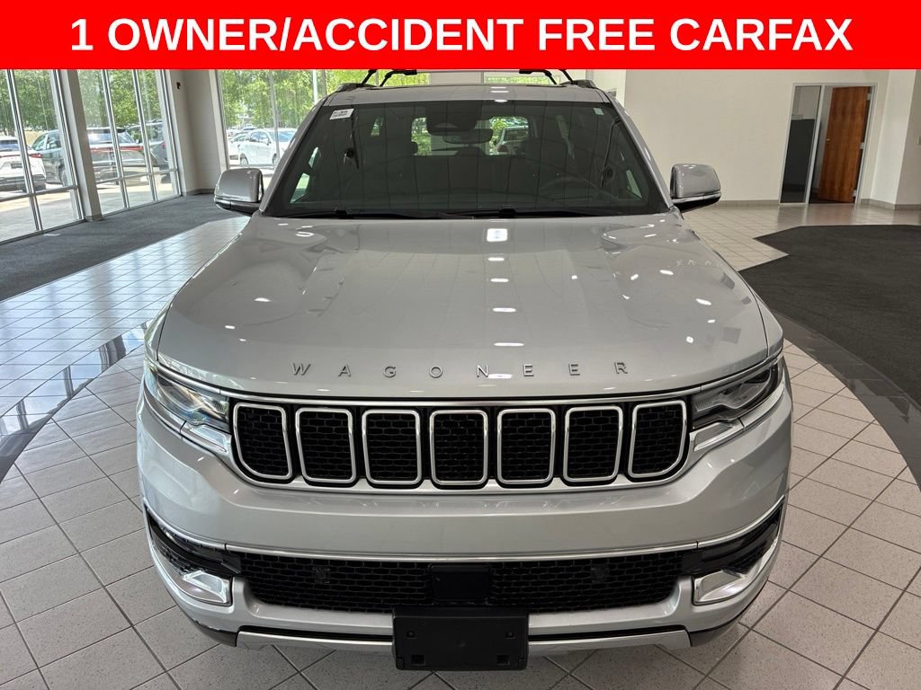 Used 2022 Jeep Wagoneer Series III w/ Premium Group I AWD/4WD image 2