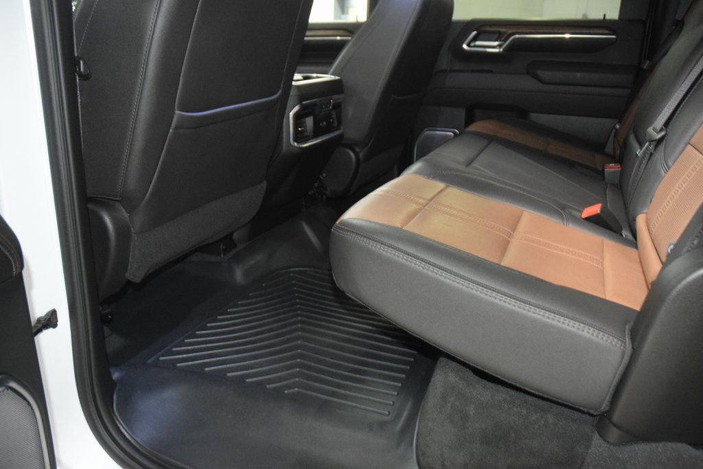 Used 2024 Chevrolet Silverado 2500 High Country w/ Technology Package image 46