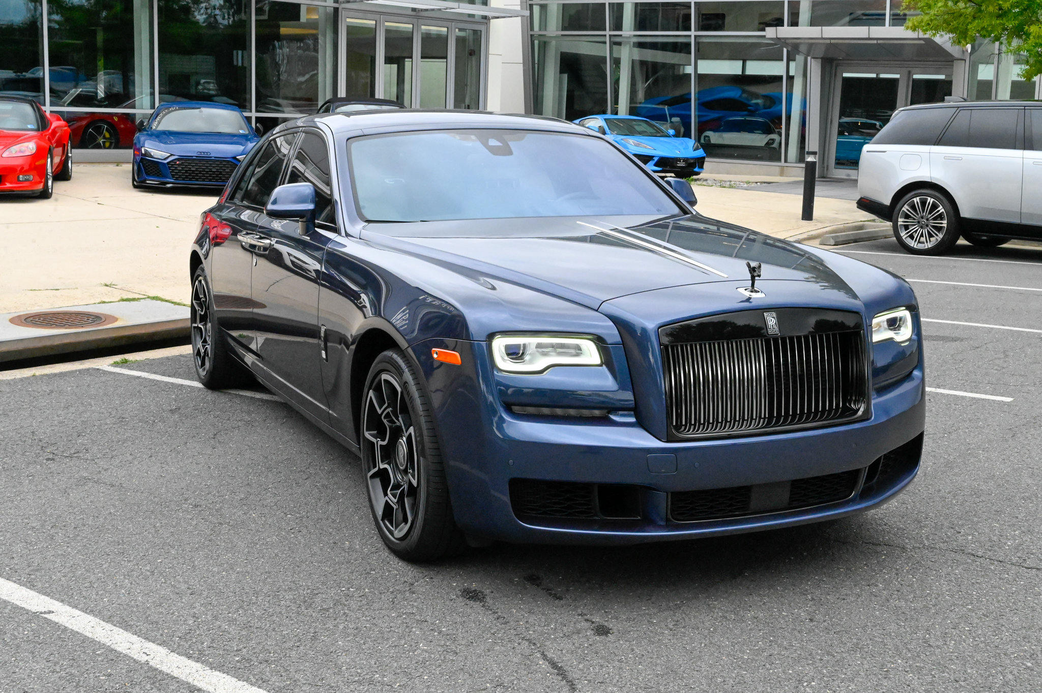 Used 2018 Rolls-Royce Ghost RWD image 3