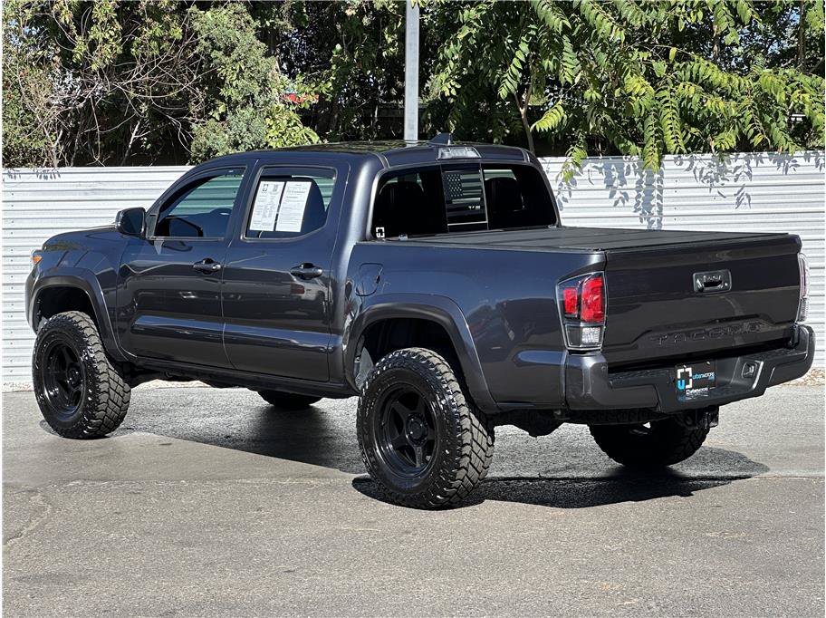Used 2022 Toyota Tacoma TRD Sport w/ TRD Premium Sport Package AWD/4WD image 10