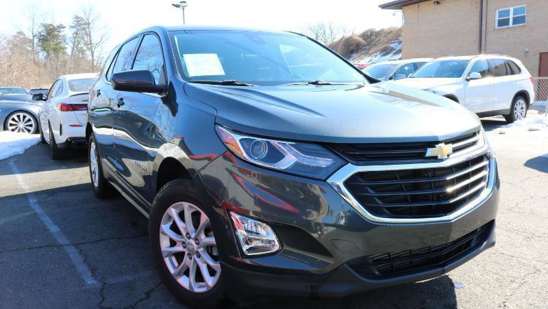 Used 2020 Chevrolet Equinox LT w/ Driver Convenience Package image 3