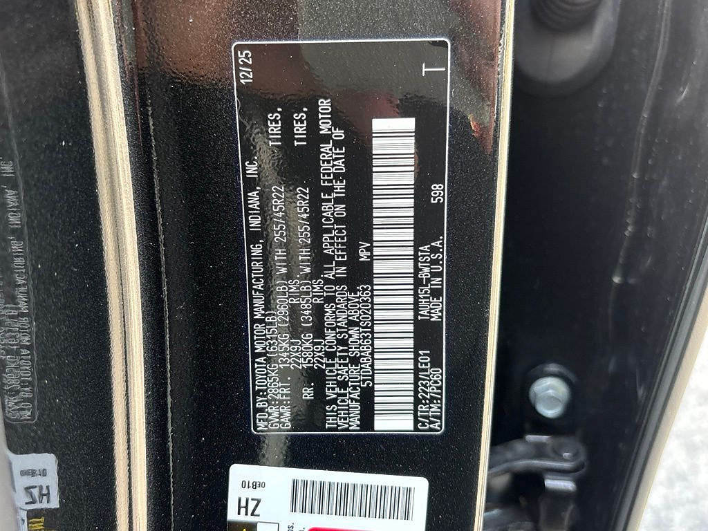 Used 2026 Lexus TX 500h AWD w/ Technology Package image 17