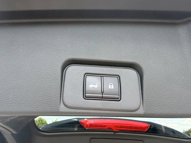 Used 2024 Nissan Rogue SV AWD/4WD image 9