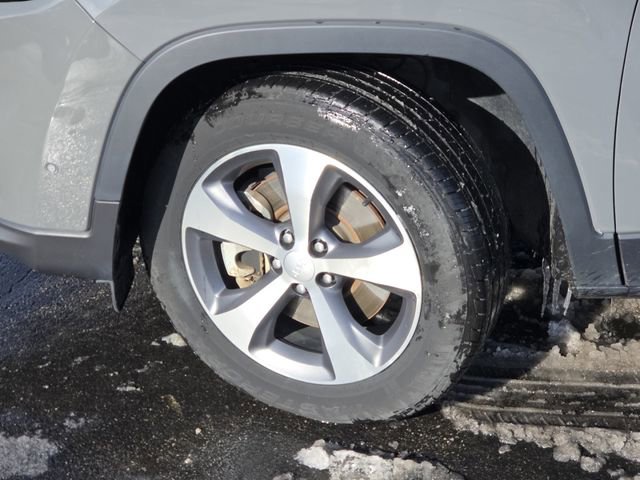 Used 2021 Jeep Cherokee Limited image 23