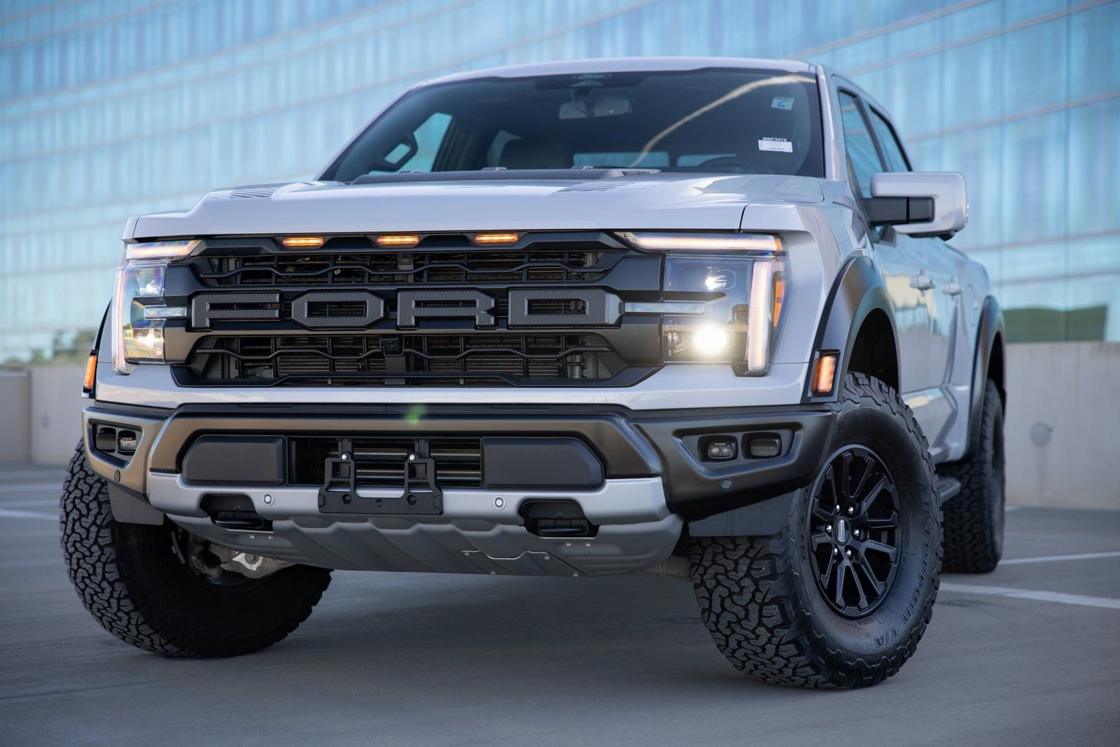 Used 2025 Ford F150 Raptor image 4