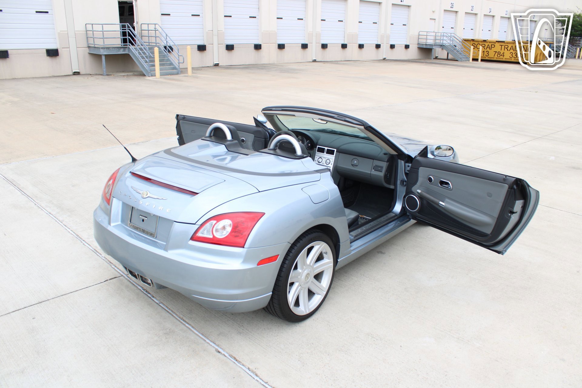 Used 2008 Chrysler Crossfire Limited image 9