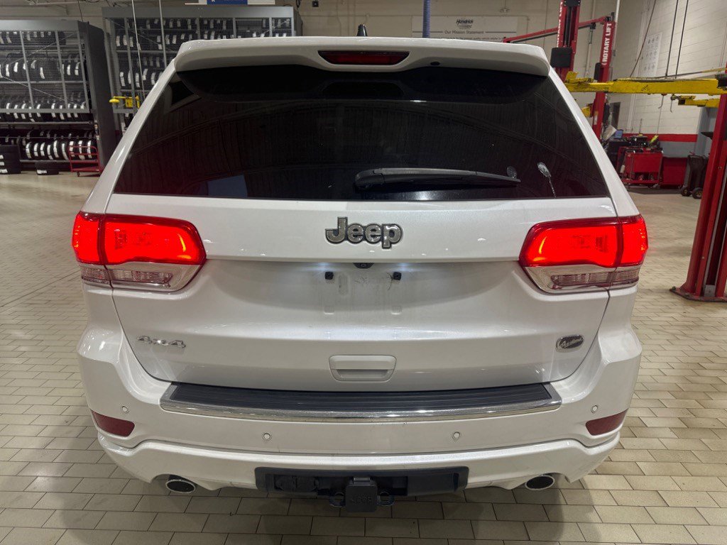 Used 2017 Jeep Grand Cherokee Overland AWD/4WD image 9