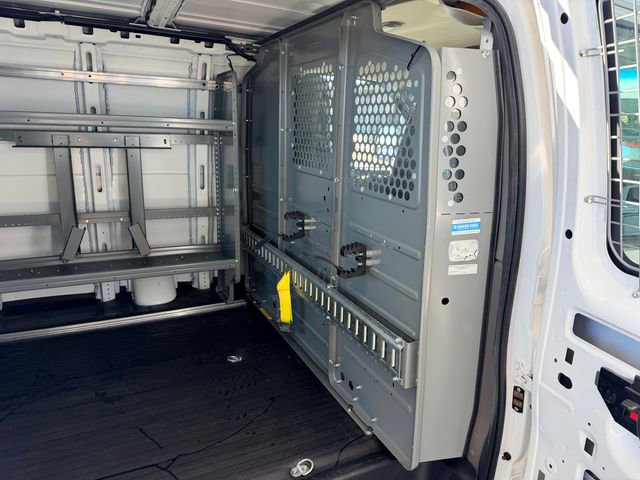 Used 2015 Chevrolet Express 2500 image 13