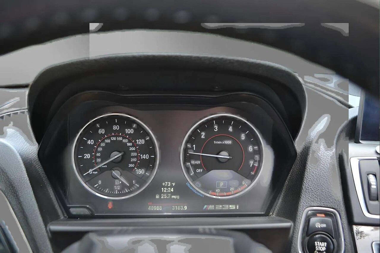 Used 2015 BMW M235i Convertible image 27