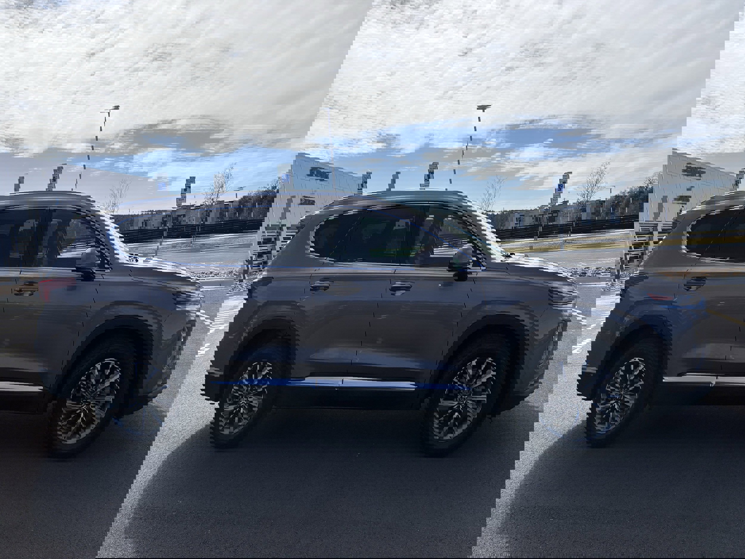 Used 2019 Hyundai Santa Fe SEL image 7