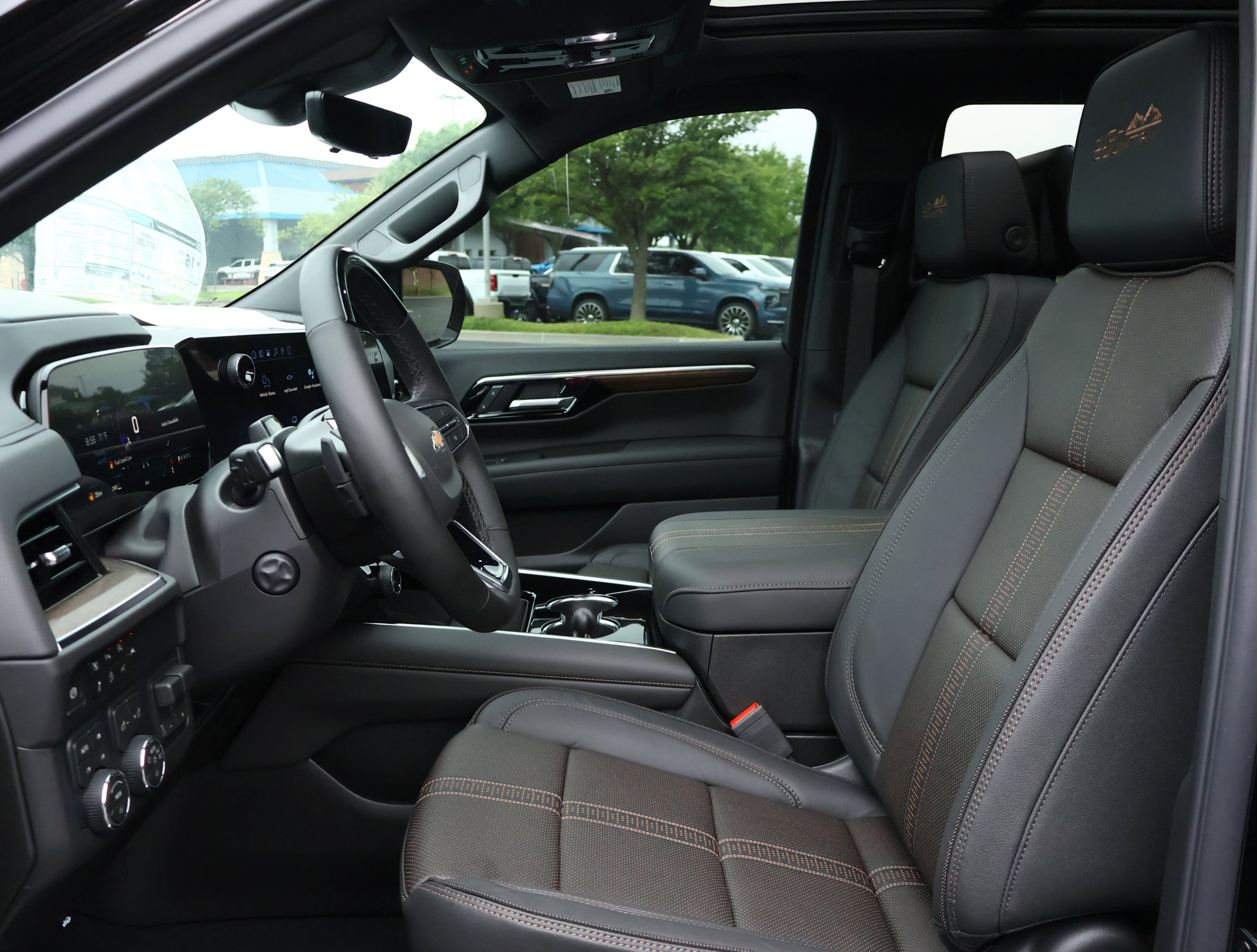 New 2026 Chevrolet Tahoe High Country AWD/4WD image 12