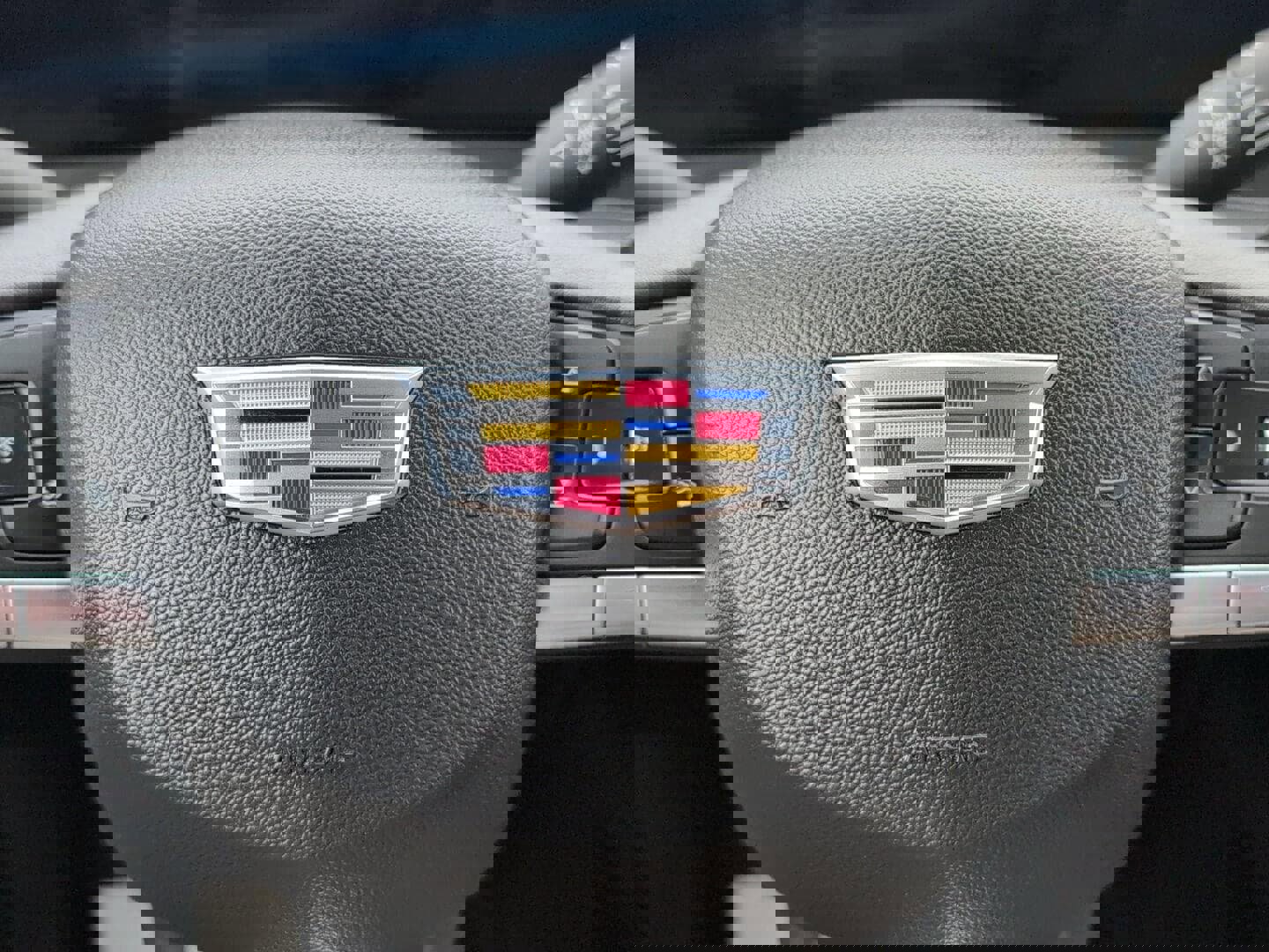 Used 2024 Cadillac XT4 Premium Luxury image 17