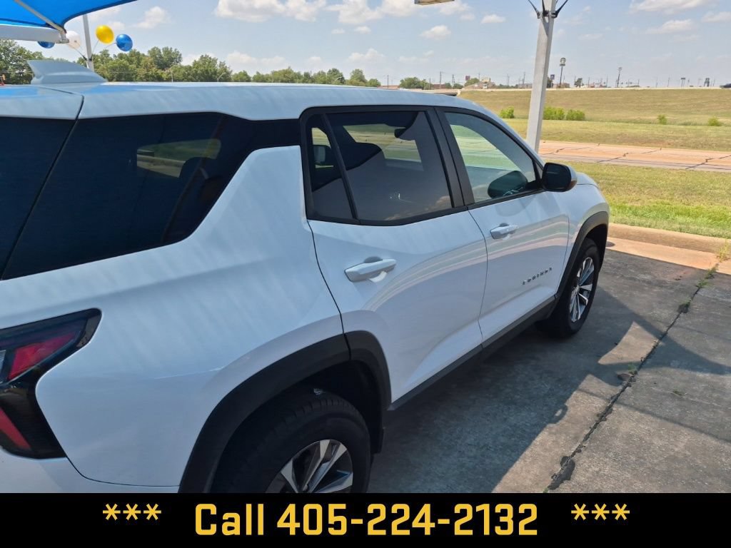 Used 2025 Chevrolet Equinox LT AWD/4WD image 13