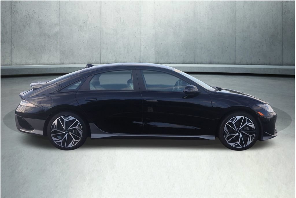 Used 2025 Hyundai Ioniq 6 SEL AWD/4WD image 15