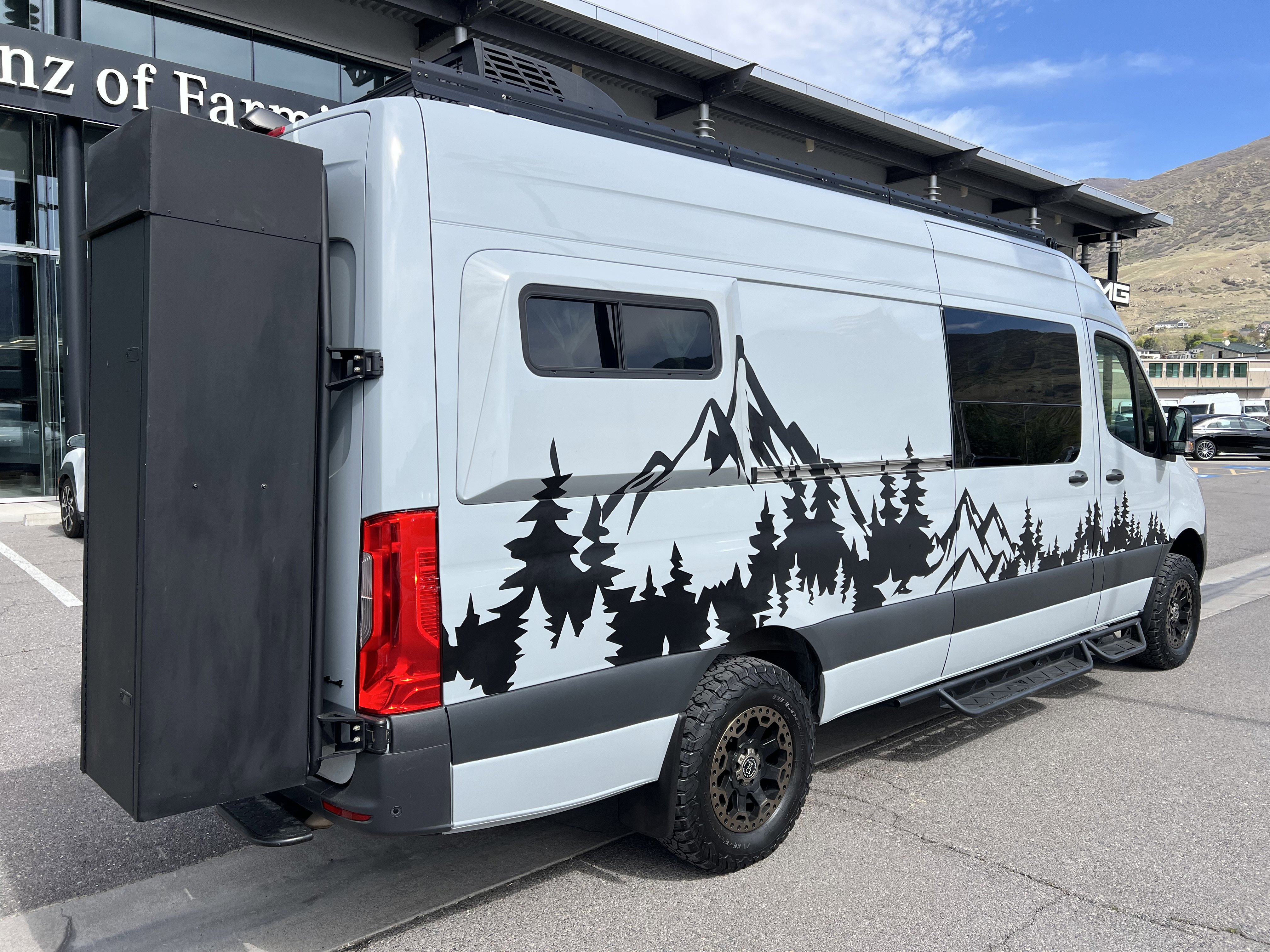 Used 2022 Mercedes-Benz Sprinter 2500 image 13