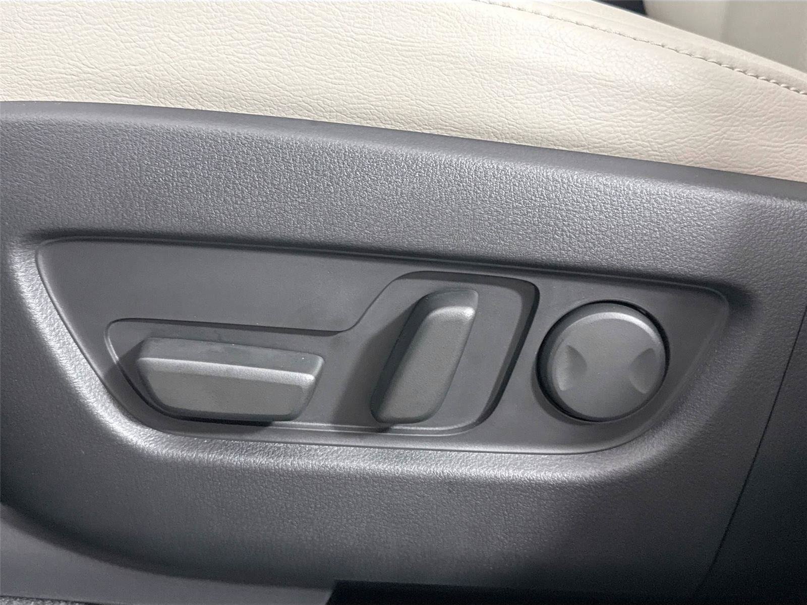 Certified 2025 MAZDA CX-70 3.3 Turbo w/ Premium Package image 33