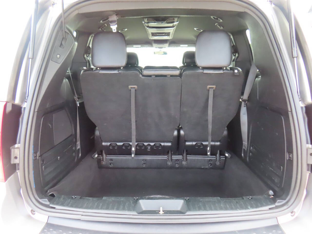Used 2016 Dodge Grand Caravan R/T FWD image 14