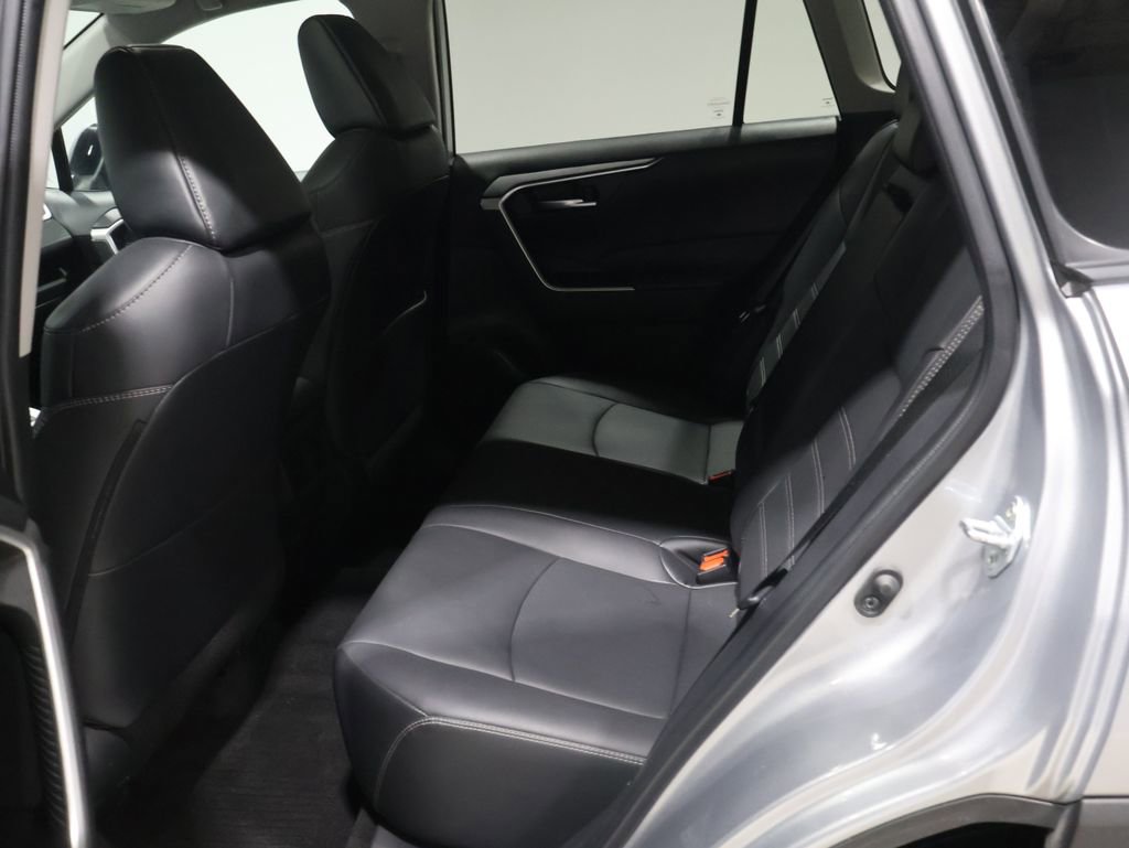Used 2023 Toyota RAV4 XLE Premium image 18