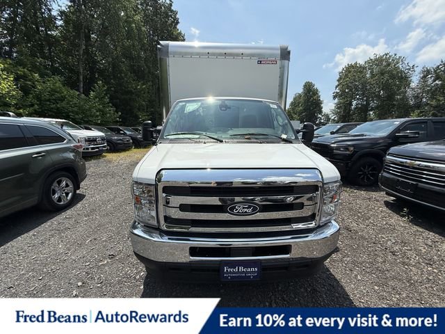 New 2026 Ford E-450 and Econoline 450 Super Duty w/ Driver's Safety Package image 2