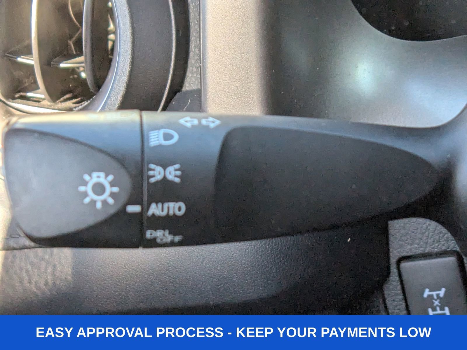 Used 2018 Toyota RAV4 LE w/ All Weather Liner Package image 34