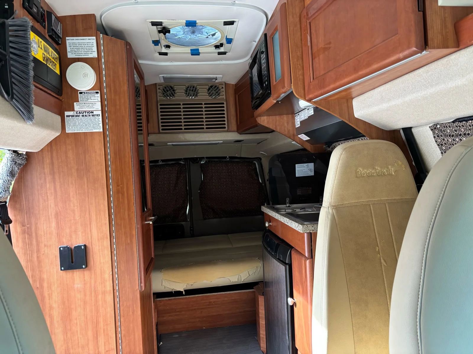 Used 2012 Chevrolet Express 2500 w/ Power Package image 21