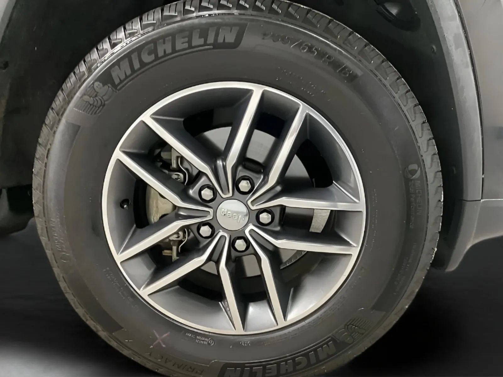 Used 2018 Jeep Grand Cherokee Limited RWD image 28