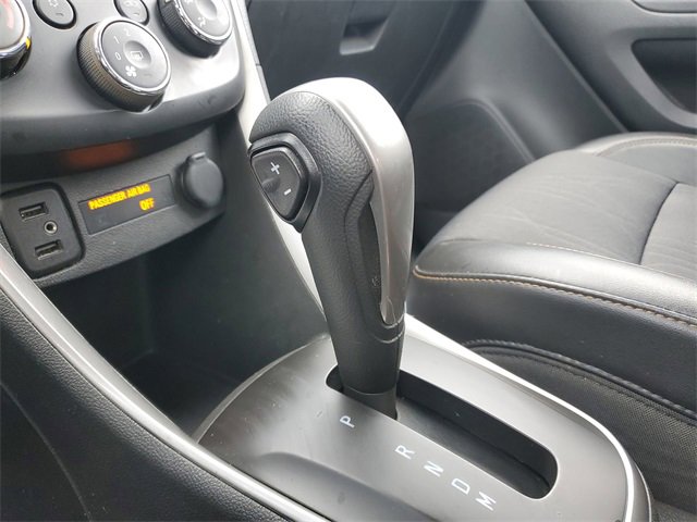 Certified 2022 Chevrolet Trax LT w/ LT Convenience Package image 15