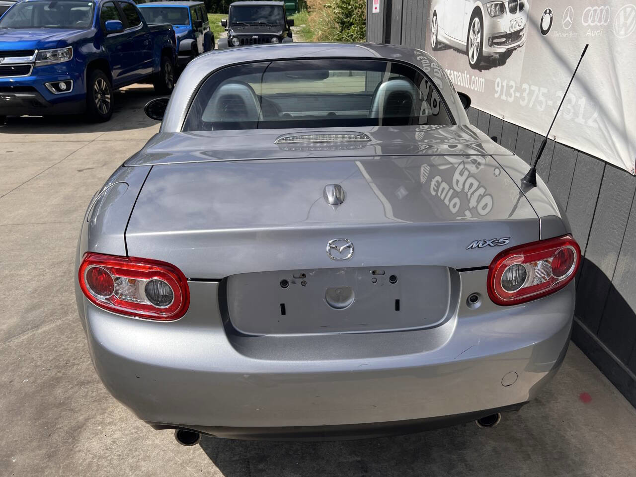 Used 2010 MAZDA MX-5 Miata Grand Touring w/ Premium Pkg image 7