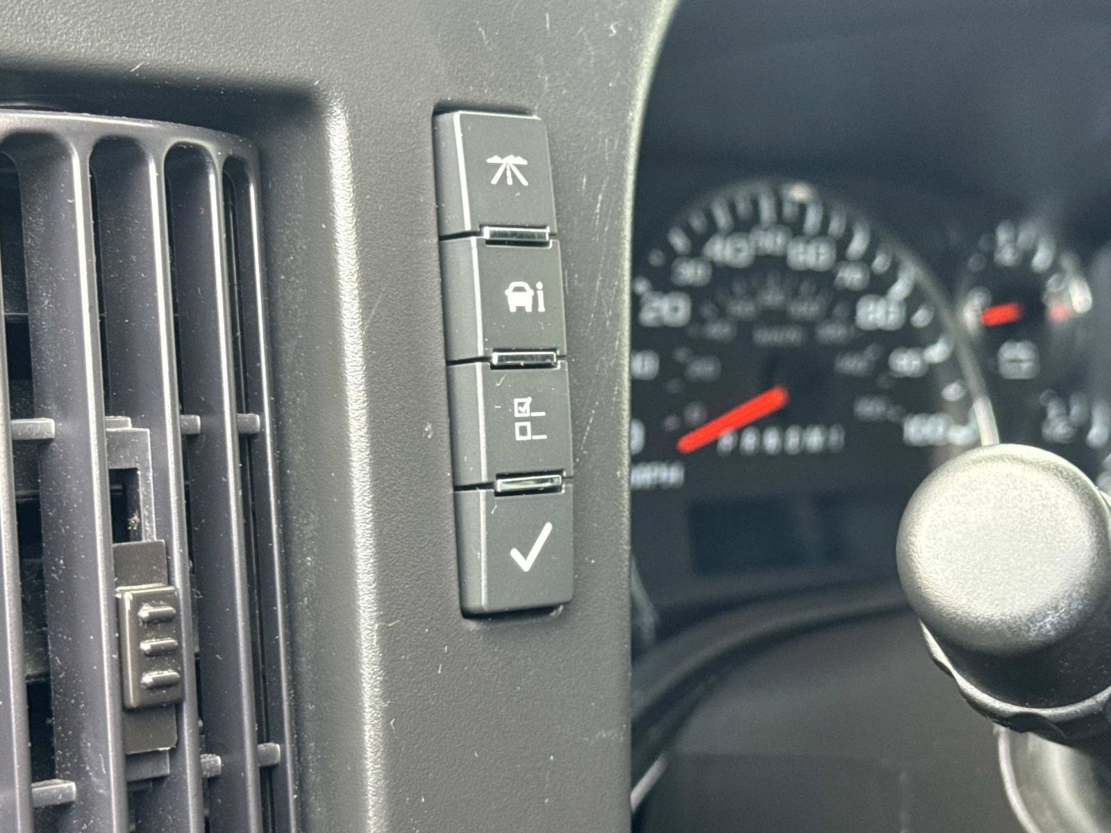 Used 2024 GMC Savana 2500 Work Van w/ Driver Convenience Package image 12