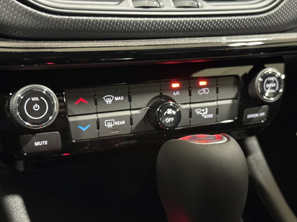New 2026 Jeep Compass Latitude AWD/4WD image 15