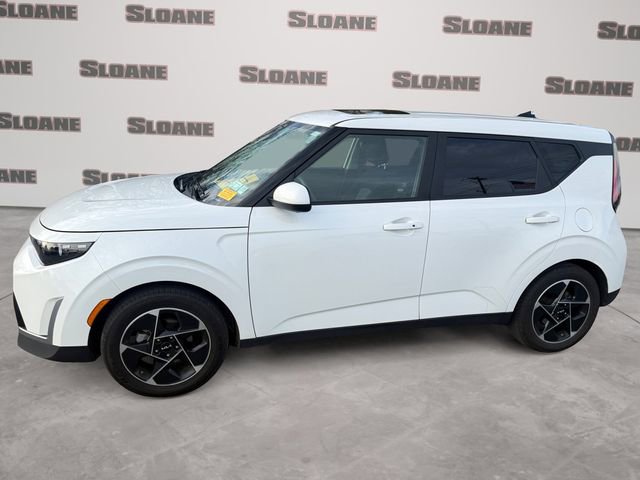 Used 2024 Kia Soul EX image 2