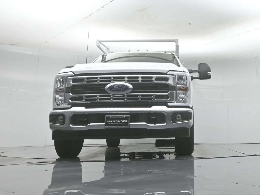 New 2026 Ford F350 XL w/ XL Chrome Package RWD image 47