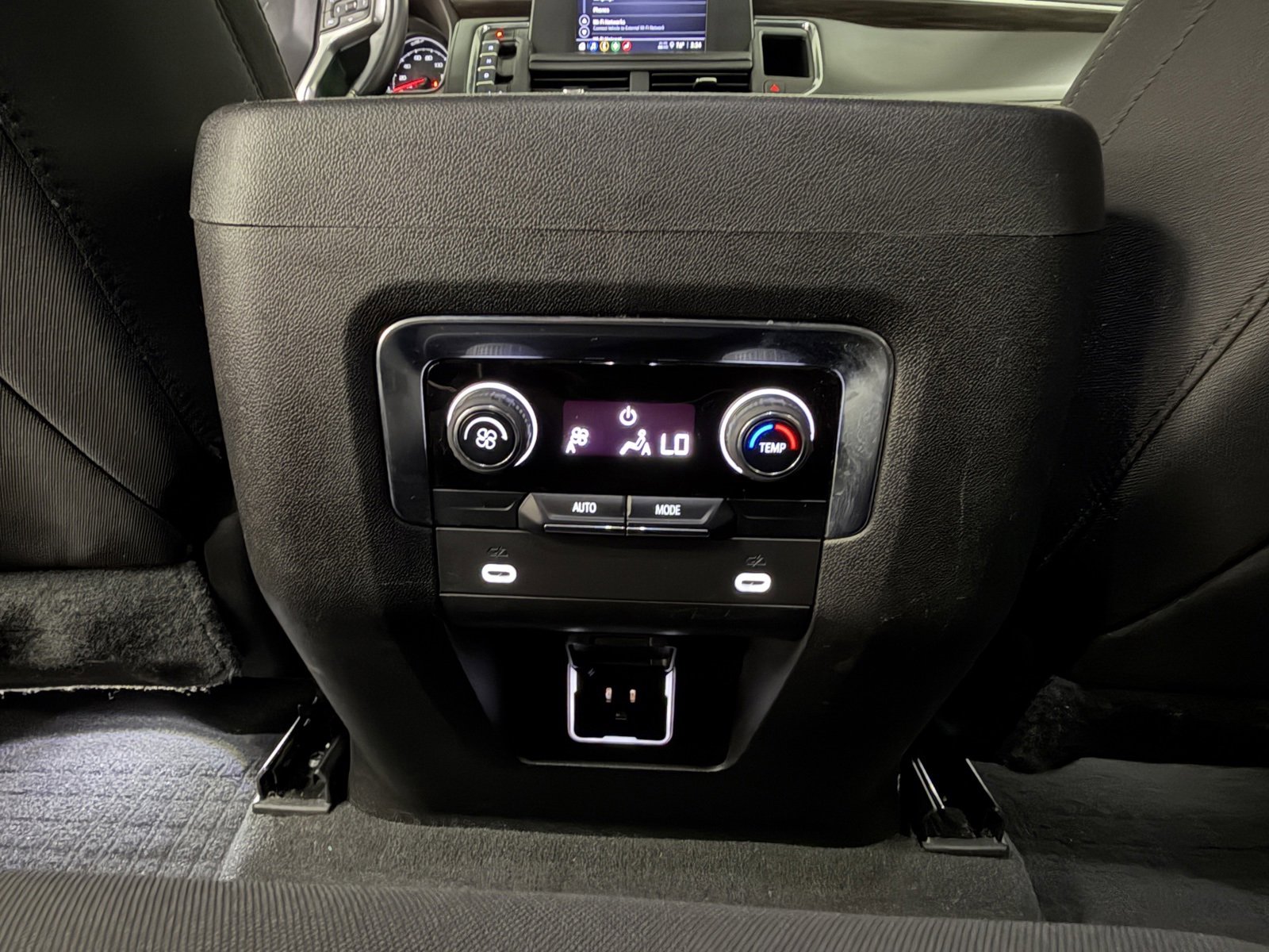 Used 2023 Chevrolet Suburban LS image 36