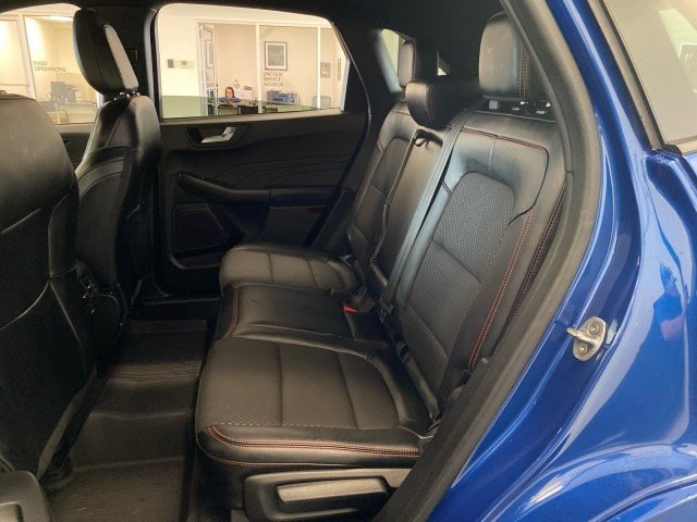 Used 2023 Ford Escape ST-Line Select AWD/4WD image 9
