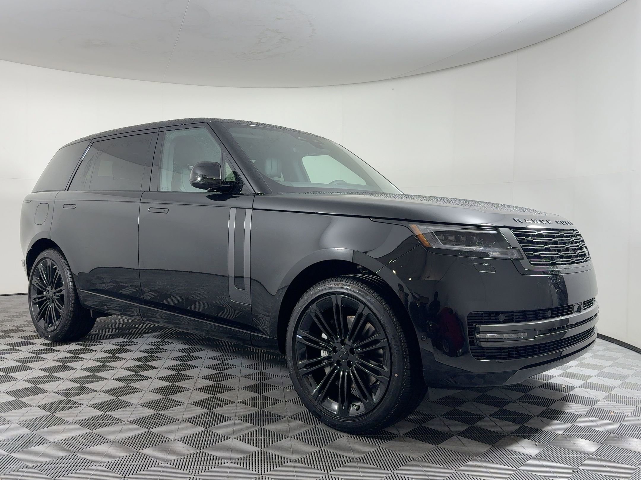 New 2026 Land Rover Range Rover Long Wheelbase SE AWD/4WD image 7