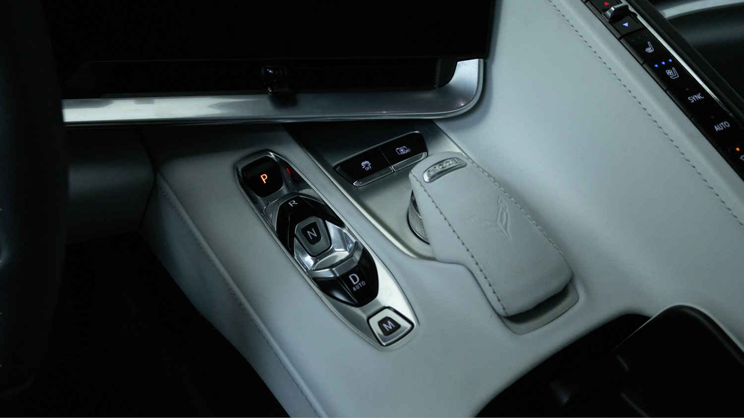 Used 2024 Chevrolet Corvette Z06 RWD image 13