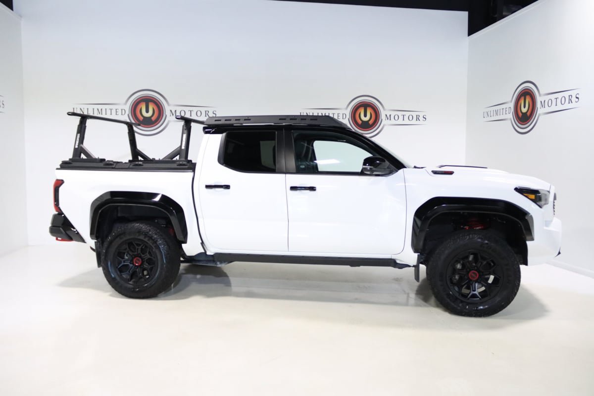 Used 2024 Toyota Tacoma TRD Pro AWD/4WD image 37