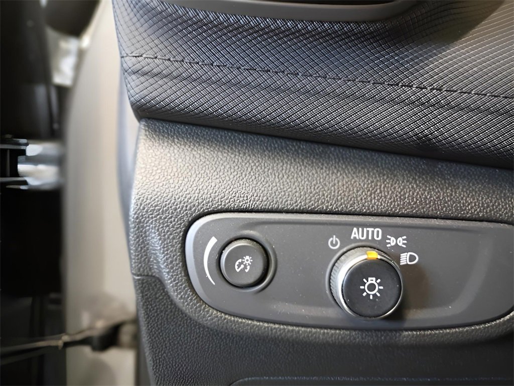 Used 2025 Chevrolet TrailBlazer LT image 11