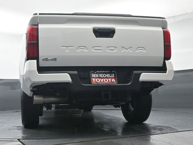 Certified 2025 Toyota Tacoma SR5 image 34