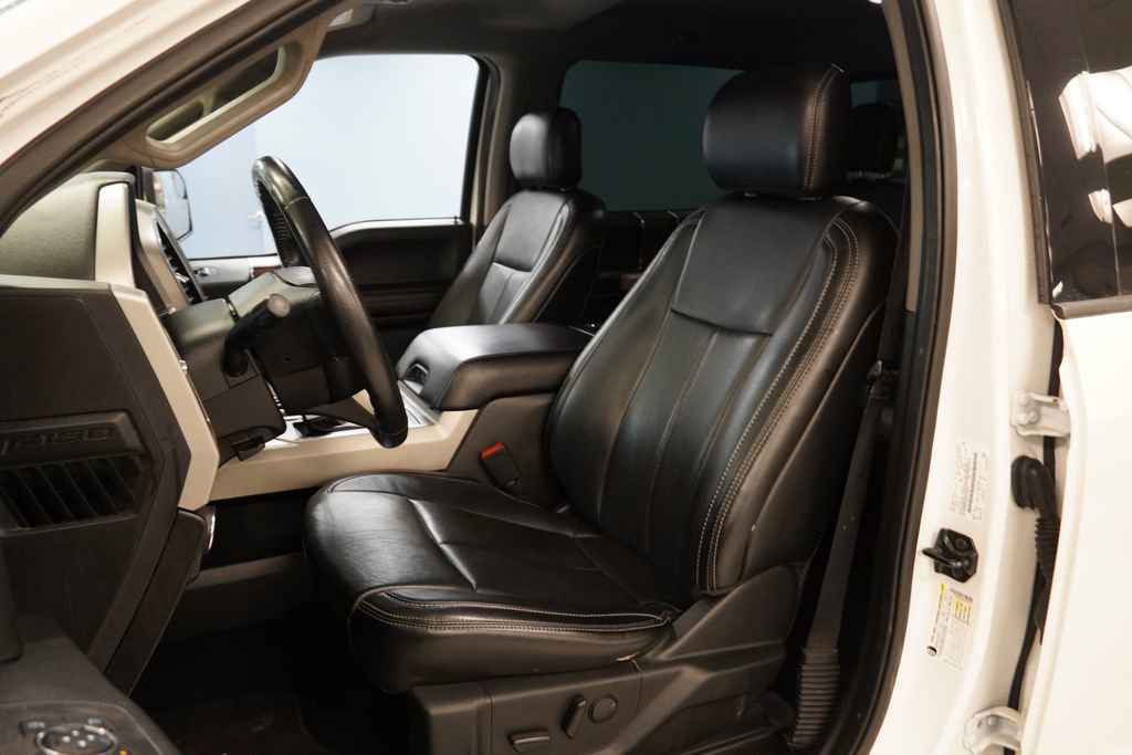 Used 2019 Ford F150 Lariat w/ Trailer Tow Package image 3