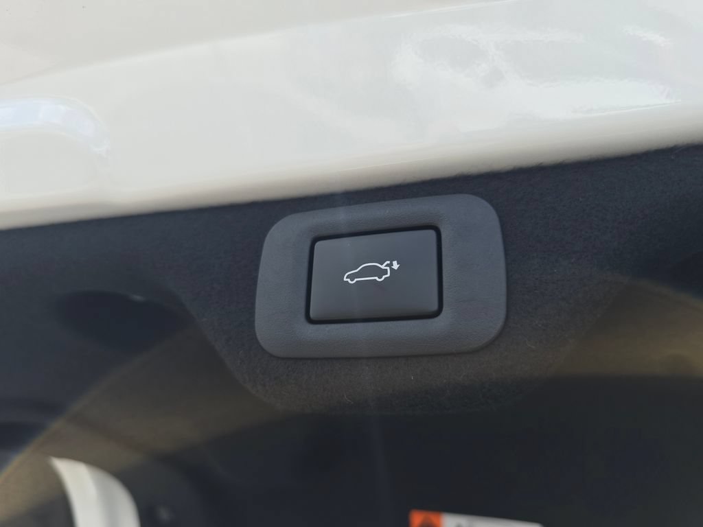 New 2026 Lexus ES 500e AWD/4WD image 25