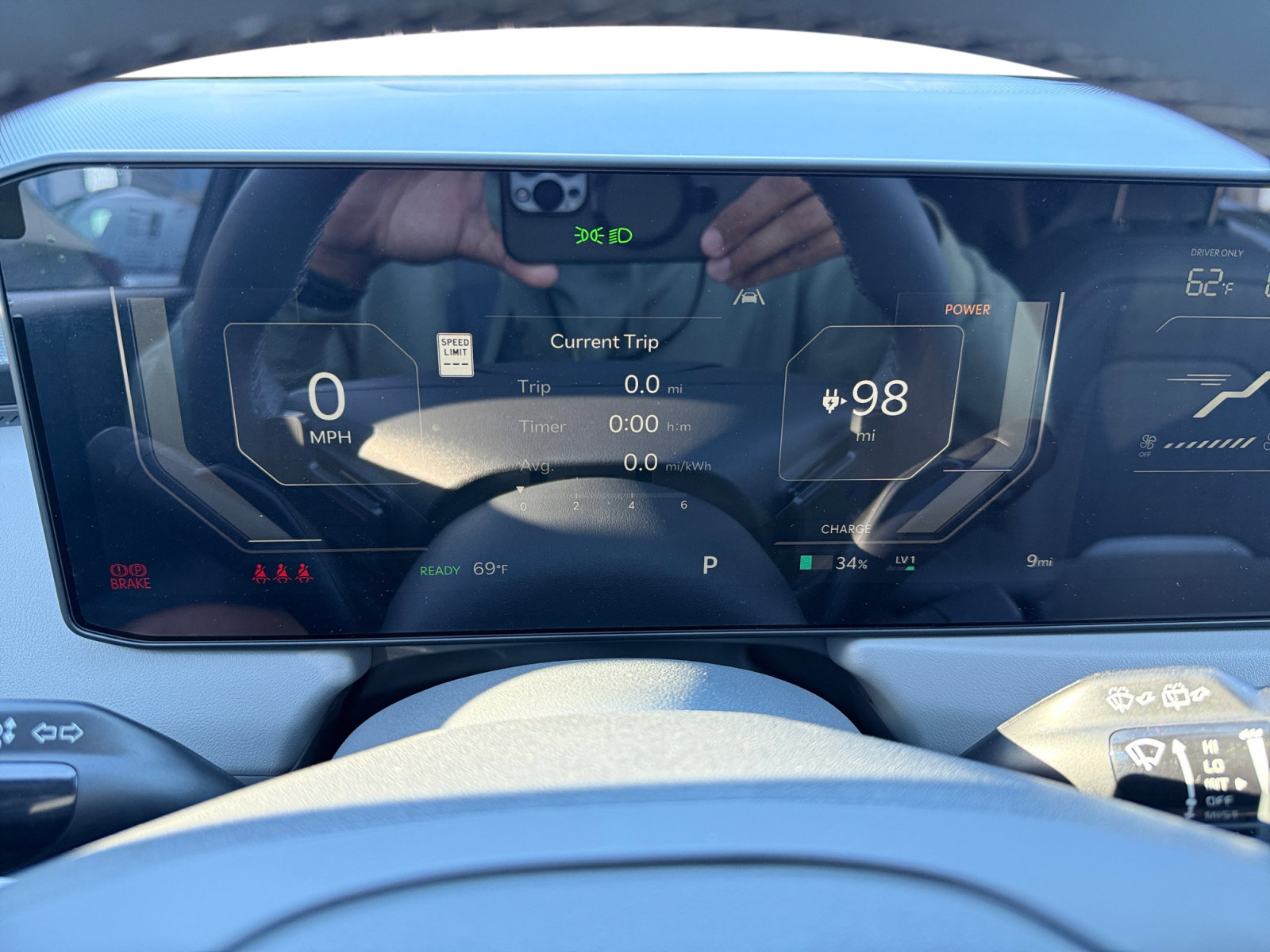 New 2027 Kia EV3 Wind FWD image 11