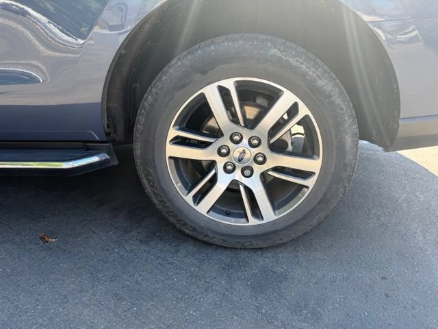 Used 2022 Ford Expedition XLT AWD/4WD image 12