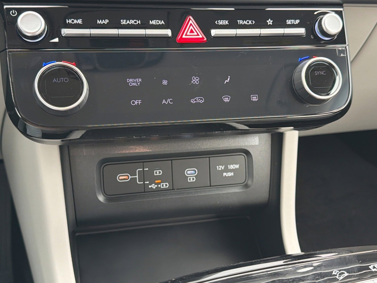 New 2026 Hyundai Tucson Blue SE AWD/4WD image 24