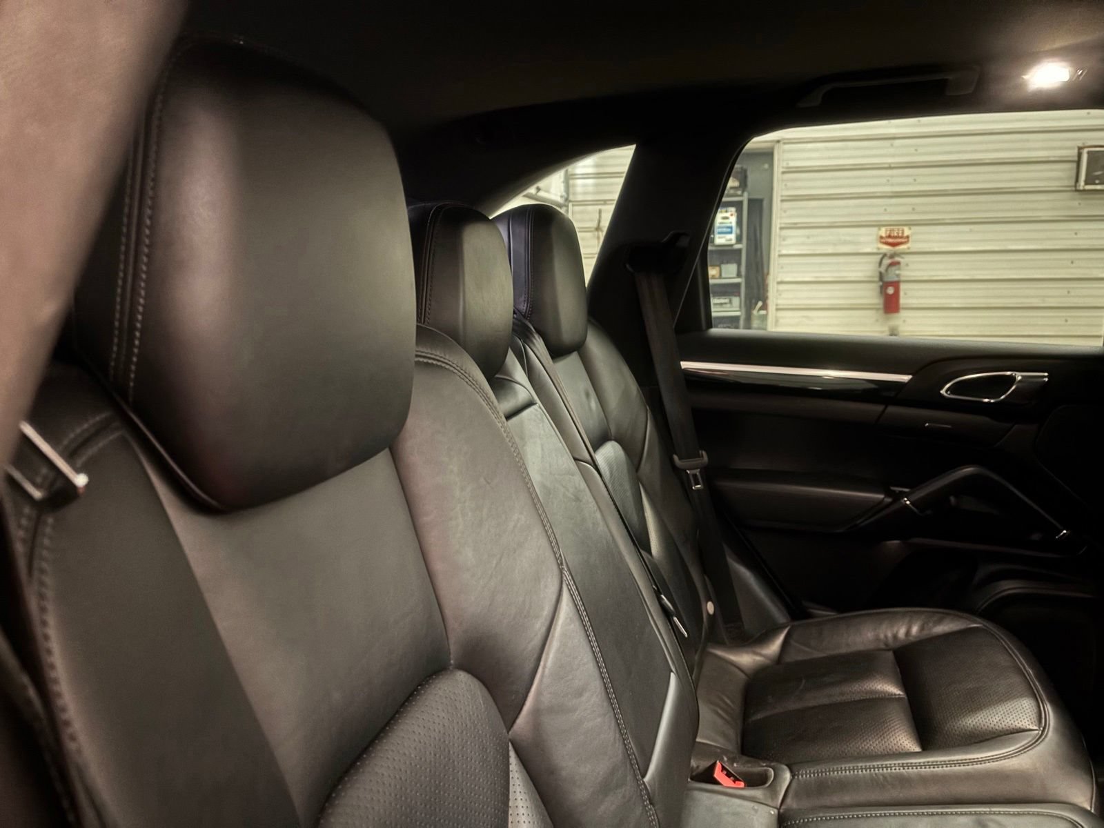 Used 2018 Porsche Cayenne AWD/4WD image 33