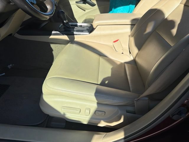 Used 2017 Acura RDX w/ AcuraWatch Plus Package FWD image 9
