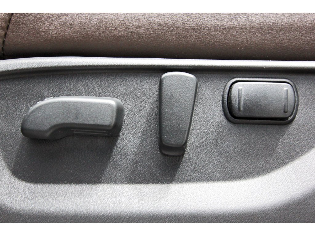 Used 2021 Nissan Armada Platinum w/ Captain's Chairs Package RWD image 37