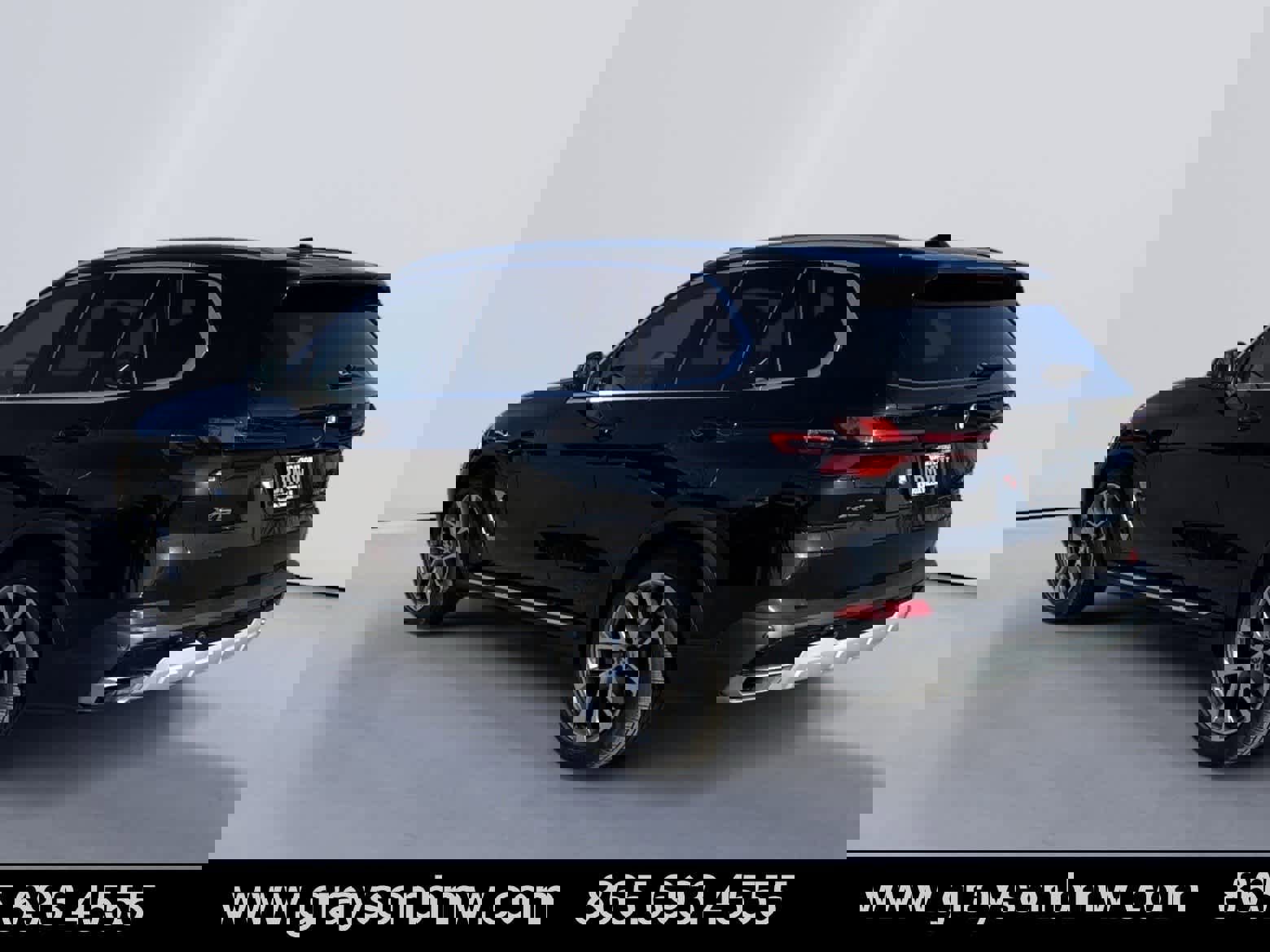 Used 2024 BMW X5 xDrive50e image 5